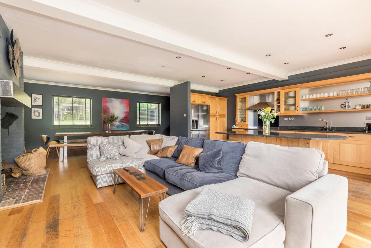 Poundgate Park Cottage โครวบะระ ภายนอก รูปภาพ